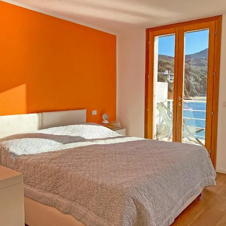 The Boat Portoferraio