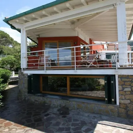 The Boat 费拉约港